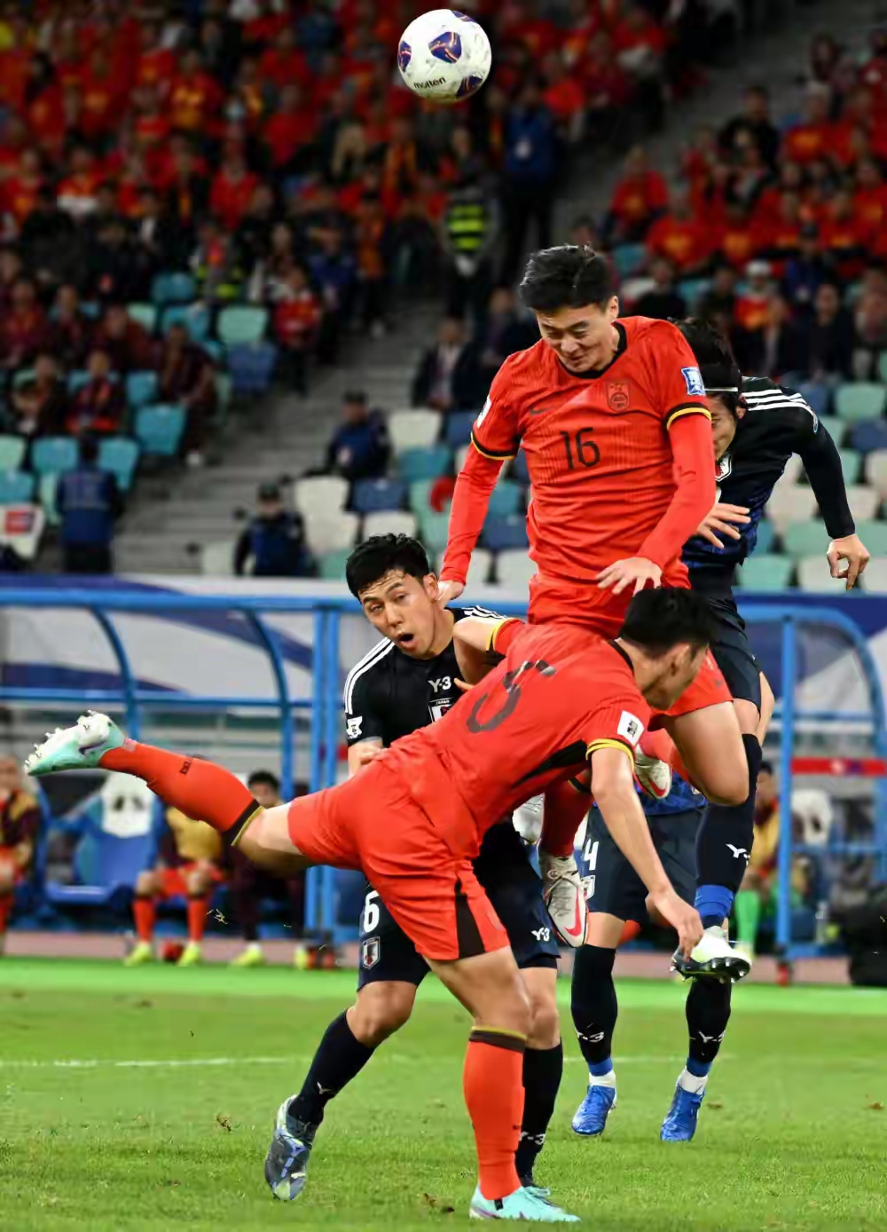 全国各地足球赛事精彩纷呈，竞技水平逐渐提高