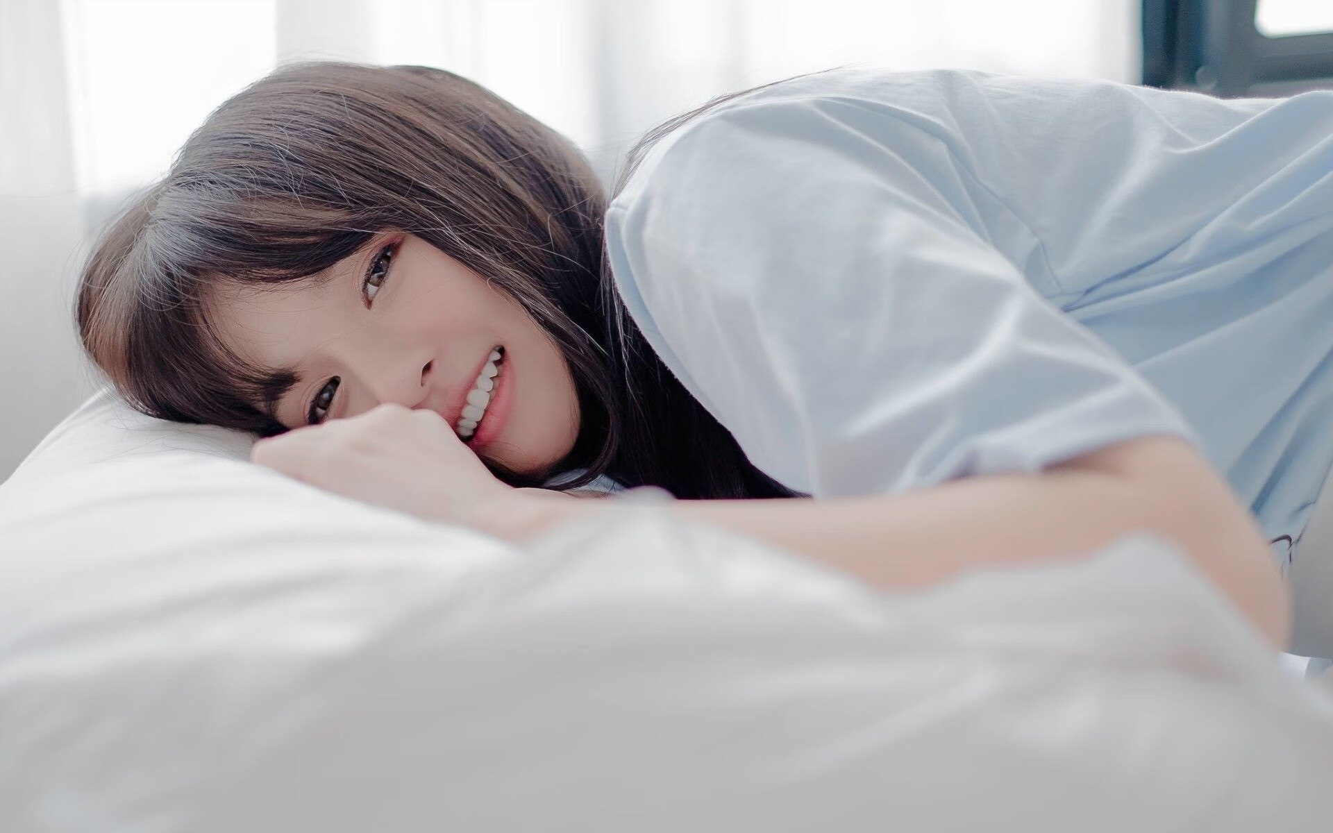 库里关键三分定乾坤，灰熊单节狂潮撕破篮网